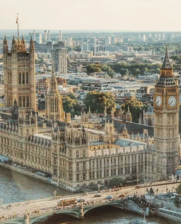 Investing in the UK’s Fastest-Growing Sectors: AI, Biotechnology & Digital Infrastructure in 2025